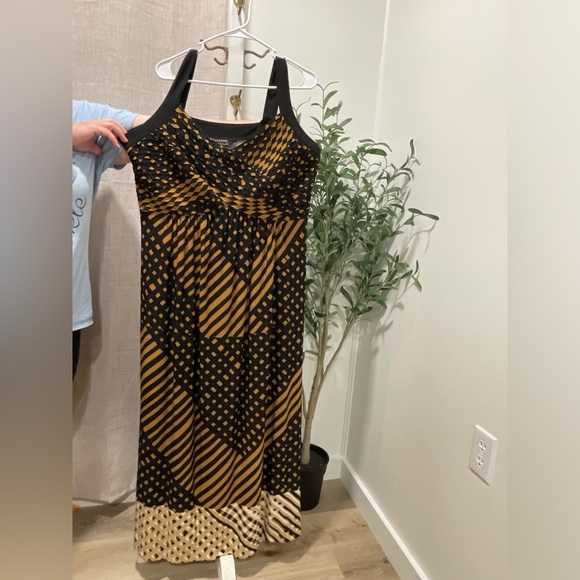 Love this maxi ! Beautiful! - Picture 2 of 5